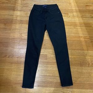 Black skinny jeans